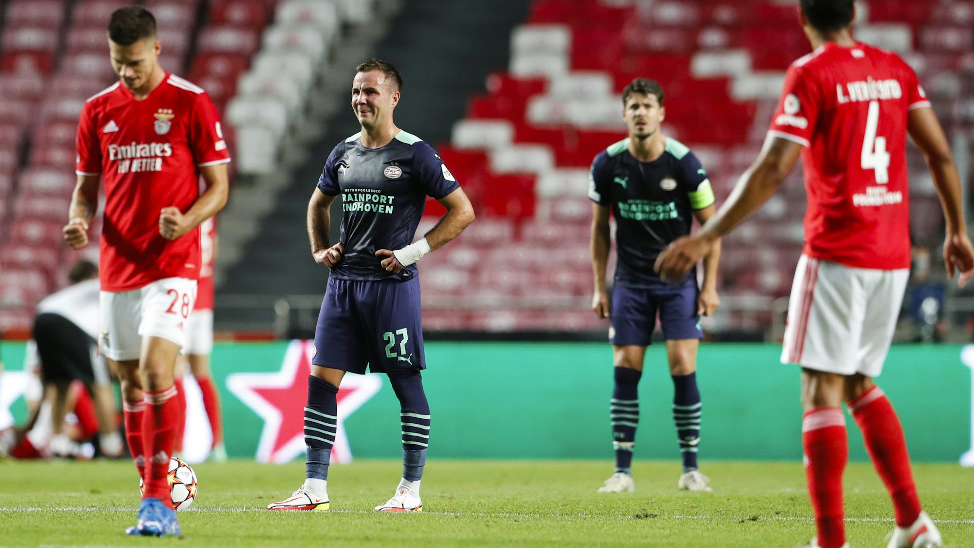 Mario Götze und Julian Weigl bei Benfica Lissabon gegen PSV Eindhoven.