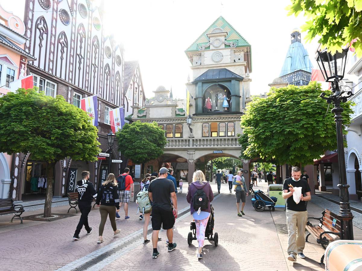 Der Europa-Park (hier ein Foto vom Juli 2021) hat inzwischen auf den Wirbel um die Armbänder reagiert.