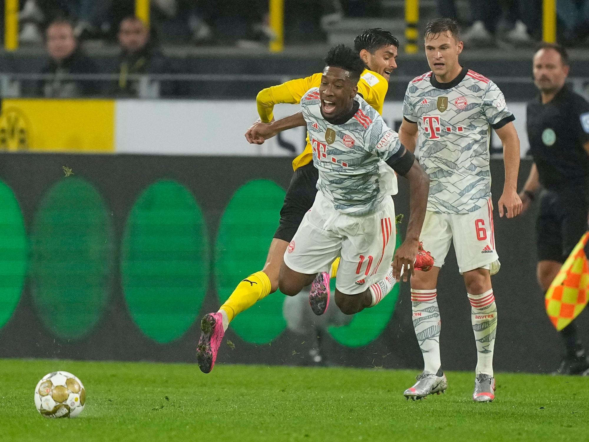 Kingsley Coman spielt für den FC Bayern München gegen Borussia Dortmund.
