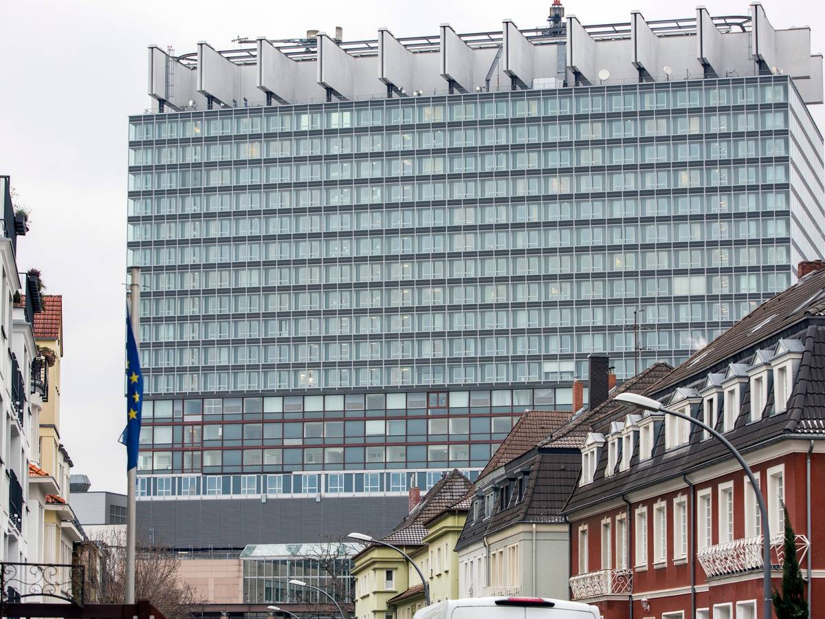 :Das Bettenhaus der Uniklinik Köln