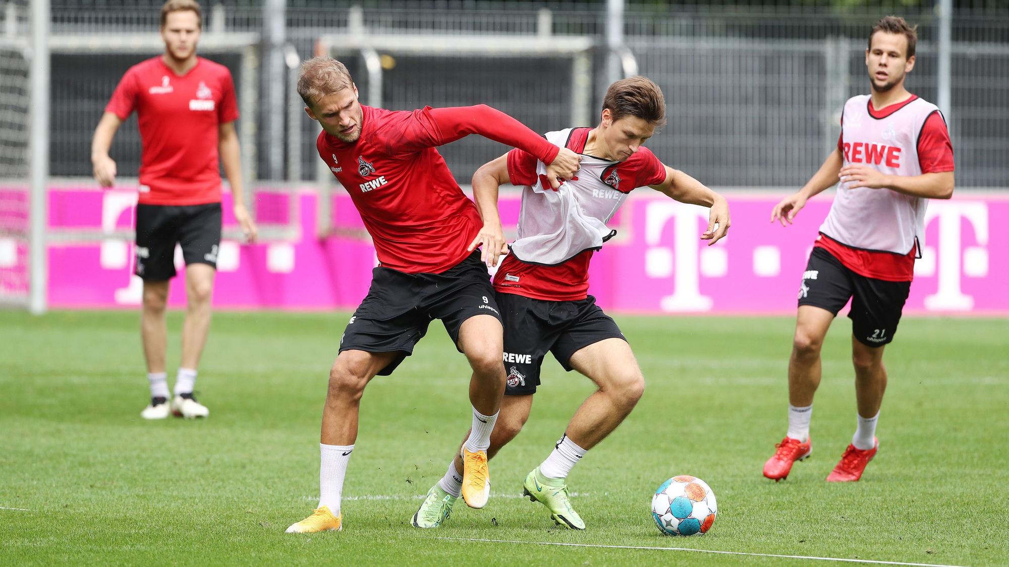 Noah Katterbach trainiert beim 1. FC Köln.