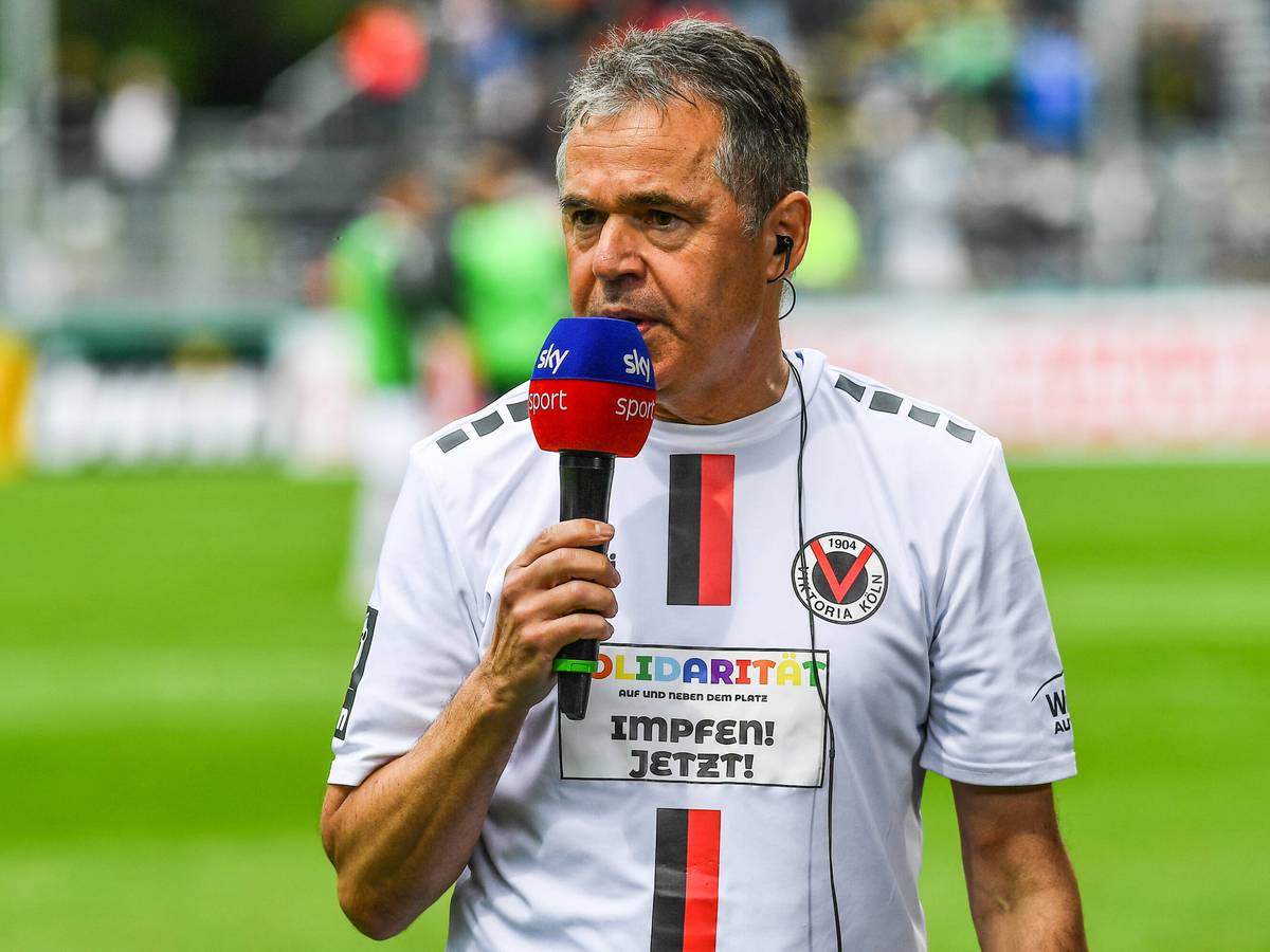 Andreas Rettig beim DFB-Pokal-Spiel Viktoria Köln gegen TSG Hoffenheim