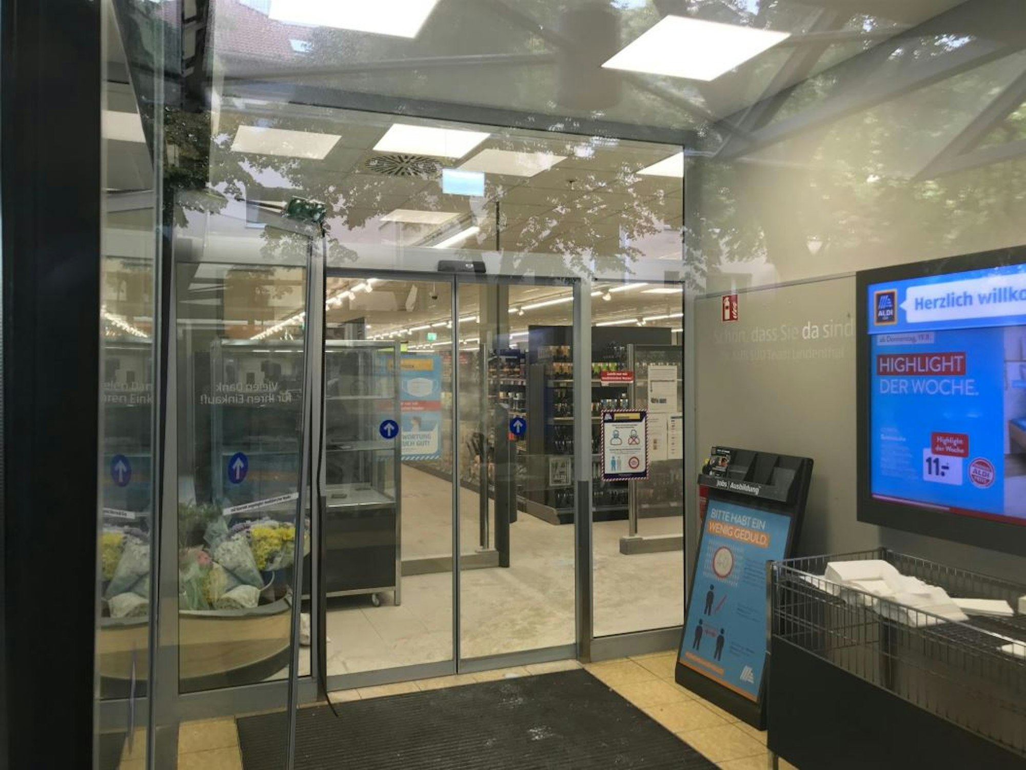 Der Aldi-Markt an der Inneren Kanalstraße.