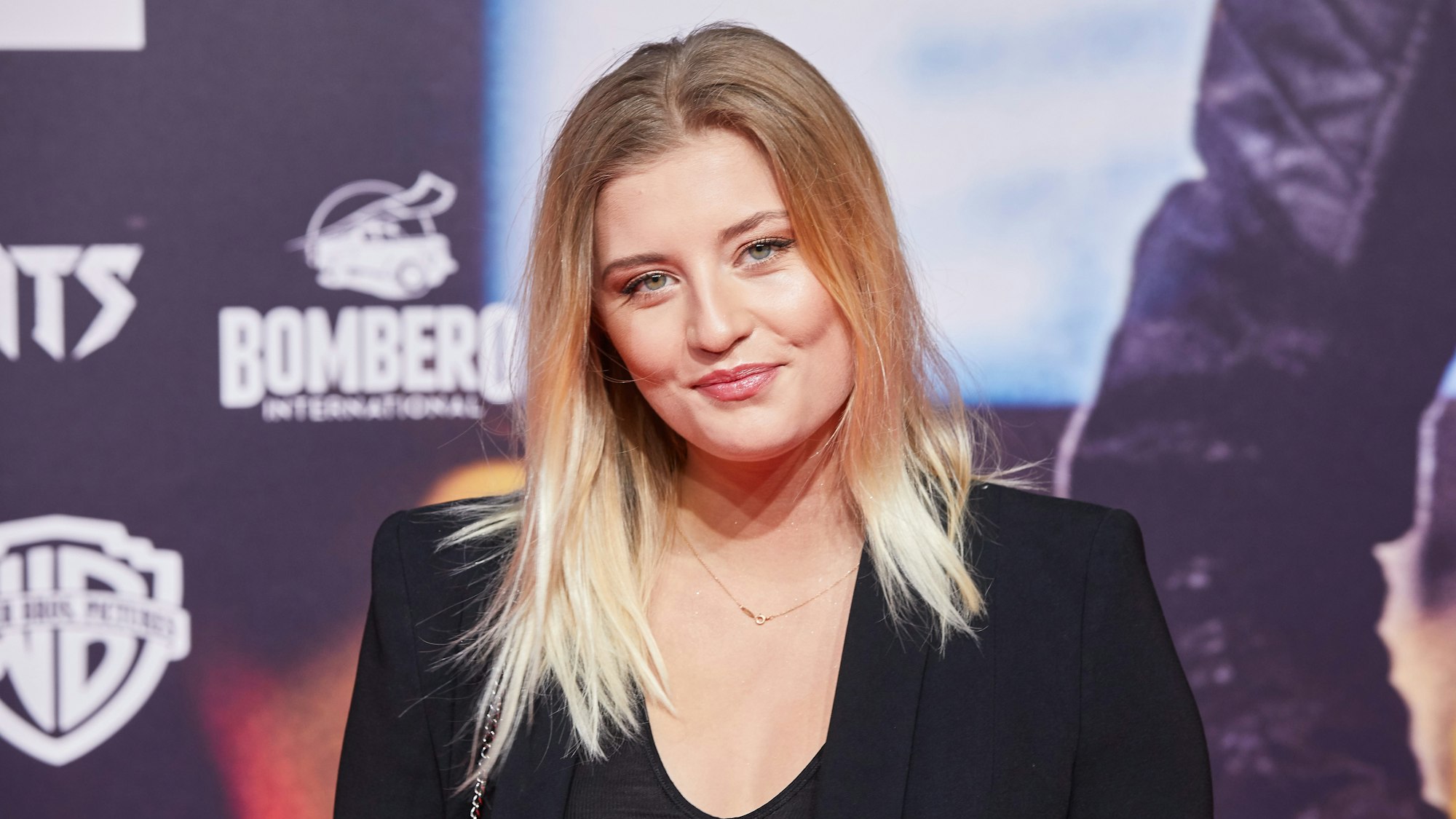 Schauspielerin Luna Schweiger kommt am 21. November 2017 ins Cinemaxx in Hamburg zur Premiere von „Aus dem Nichts“.