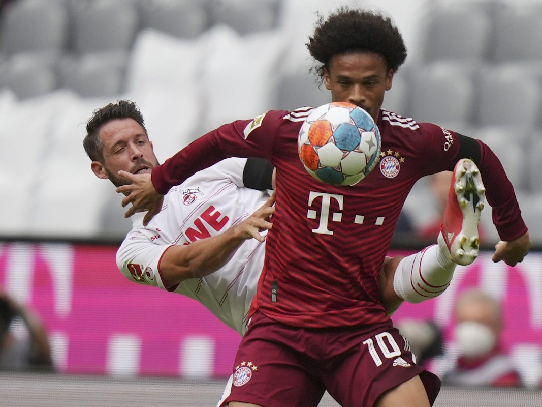 Leroy Sané im Duell mit Kölns Mark Uth.