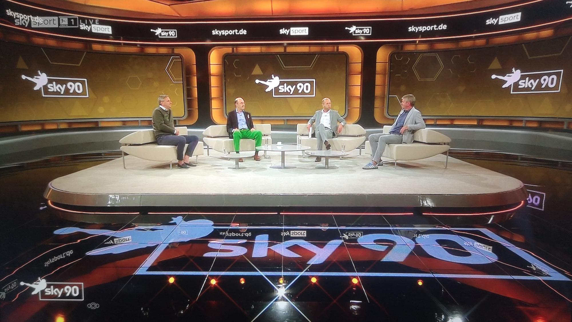 Die Runde bei Sky90 mit Dietmar Hamann, Fritz von Thurn und Taxis, Moderator Patrick Wasserziehr und Friedhelm Funkel