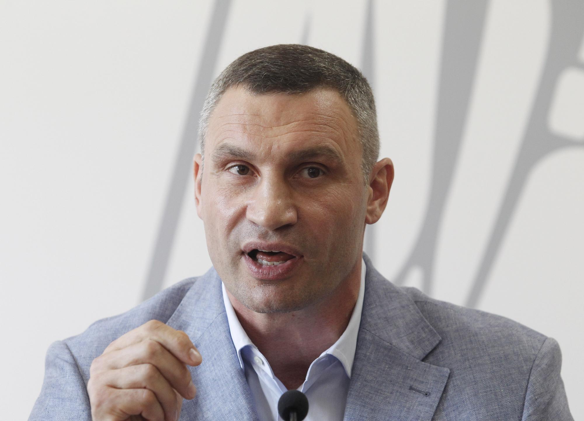 Vitali Klitschko, ehemaliger Box-Profi und Bürgermeister von Kiew, spricht bei einer Pressekonferenz. Klitschko stellte sich am 25. Oktober 2020 zur Wiederwahl als Bürgermeister in der Hauptstadt.