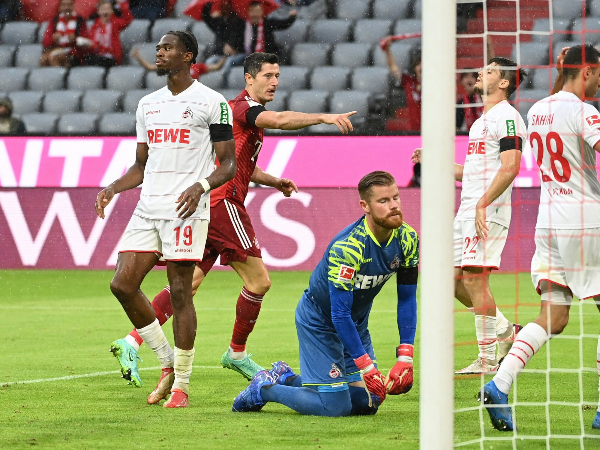 Die FC-Spieler sind enttäuscht. Robert Lewandowski freut sich