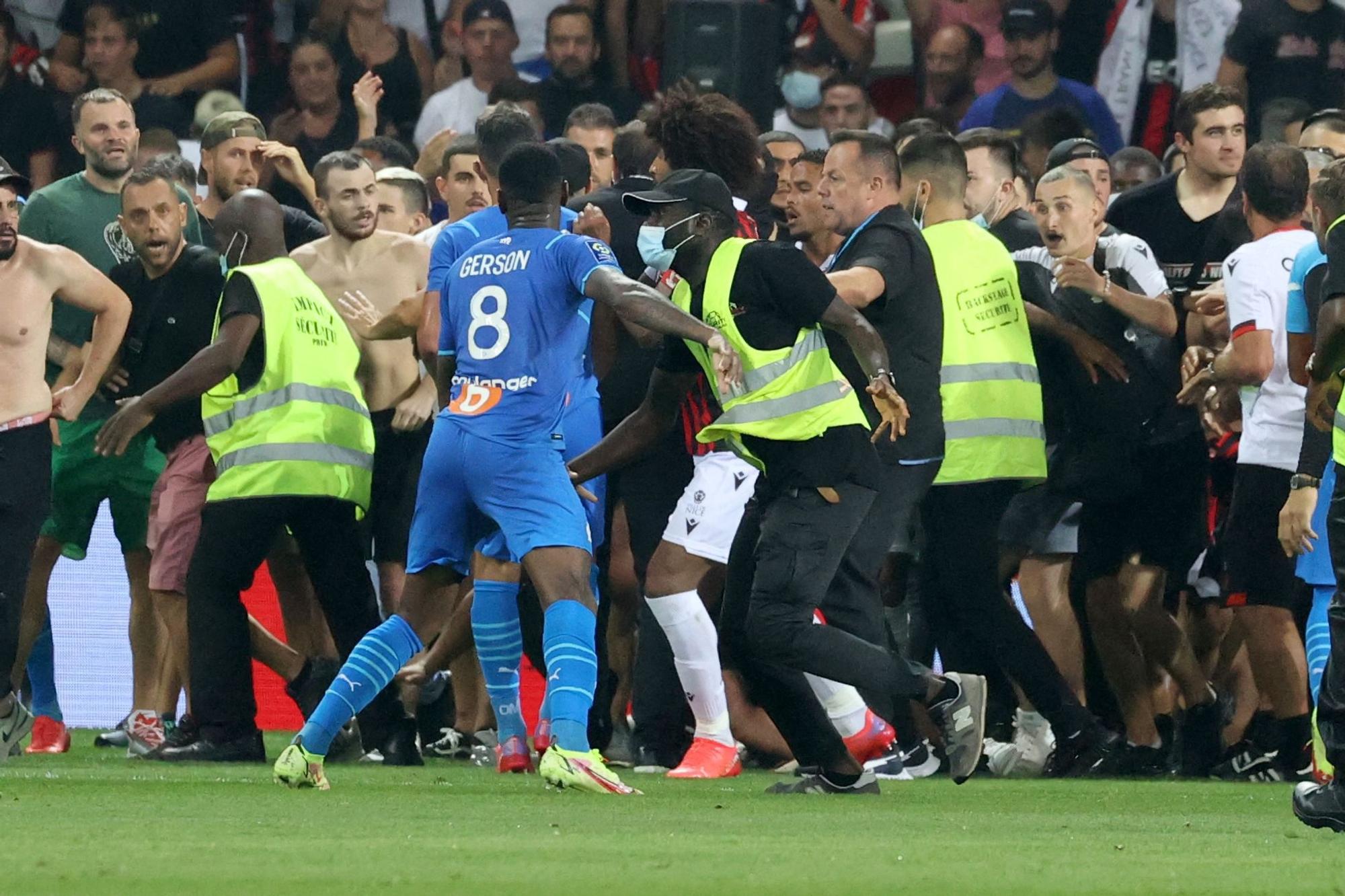 Randale beim Spiel zwischen Nizza und Marseille.