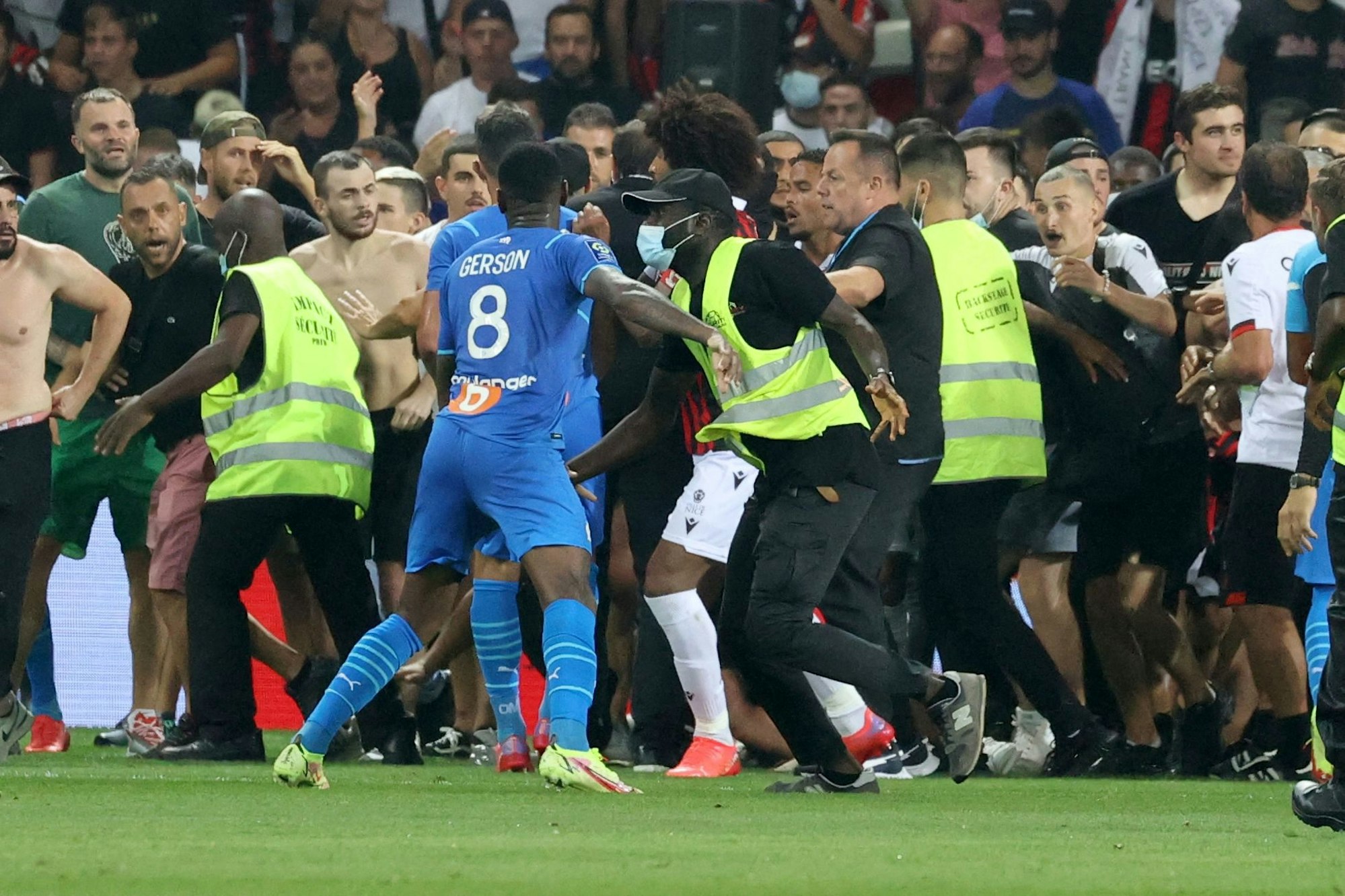 Randale beim Spiel zwischen Nizza und Marseille.