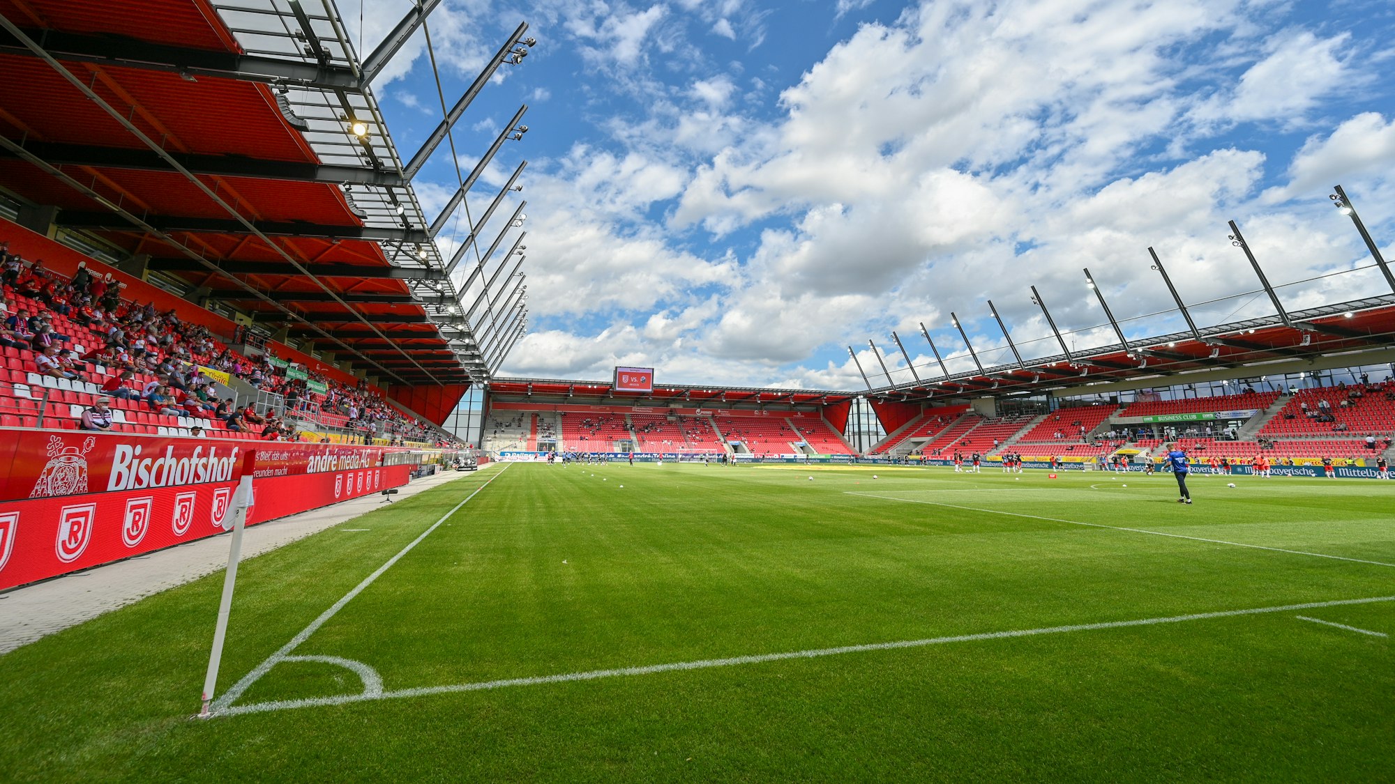 Ein Blick ins Jahn-Stadion von Jahn Regensburg.