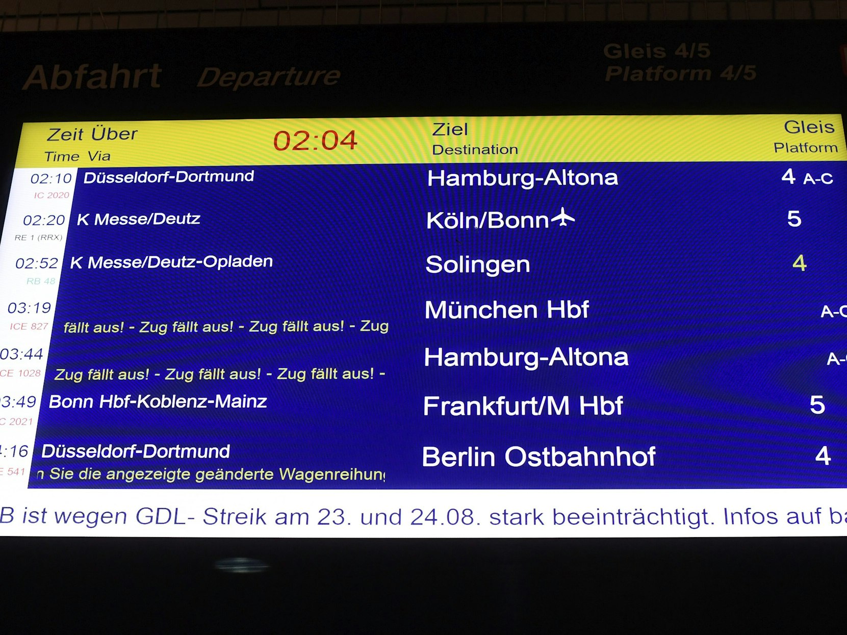 Der Streik der Lokführergewerkschaft GDL darf weitergehen. Das hat das Hessische Landesarbeitsgericht in Frankfurt am Freitag (3. September 2021) entschieden. Unser Symbolfoto wurde am 23. August 2021 aufgenommen.