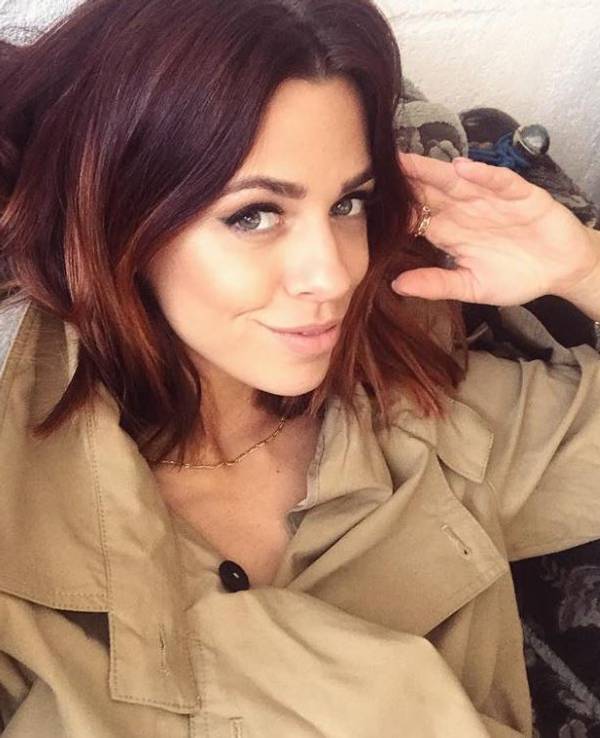 Das Selfie zeigt Vanessa Mai (hochgelade am 16. September 2017 auf Instagram).