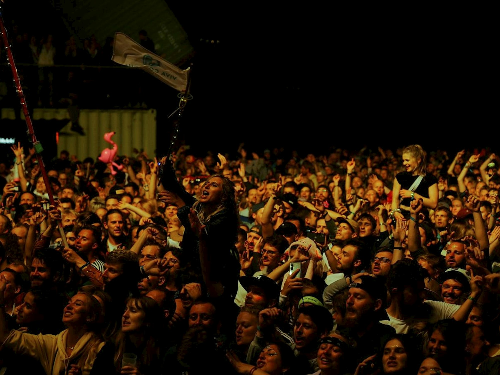 Die 15.000 Fans feierten die Kölner Musiker