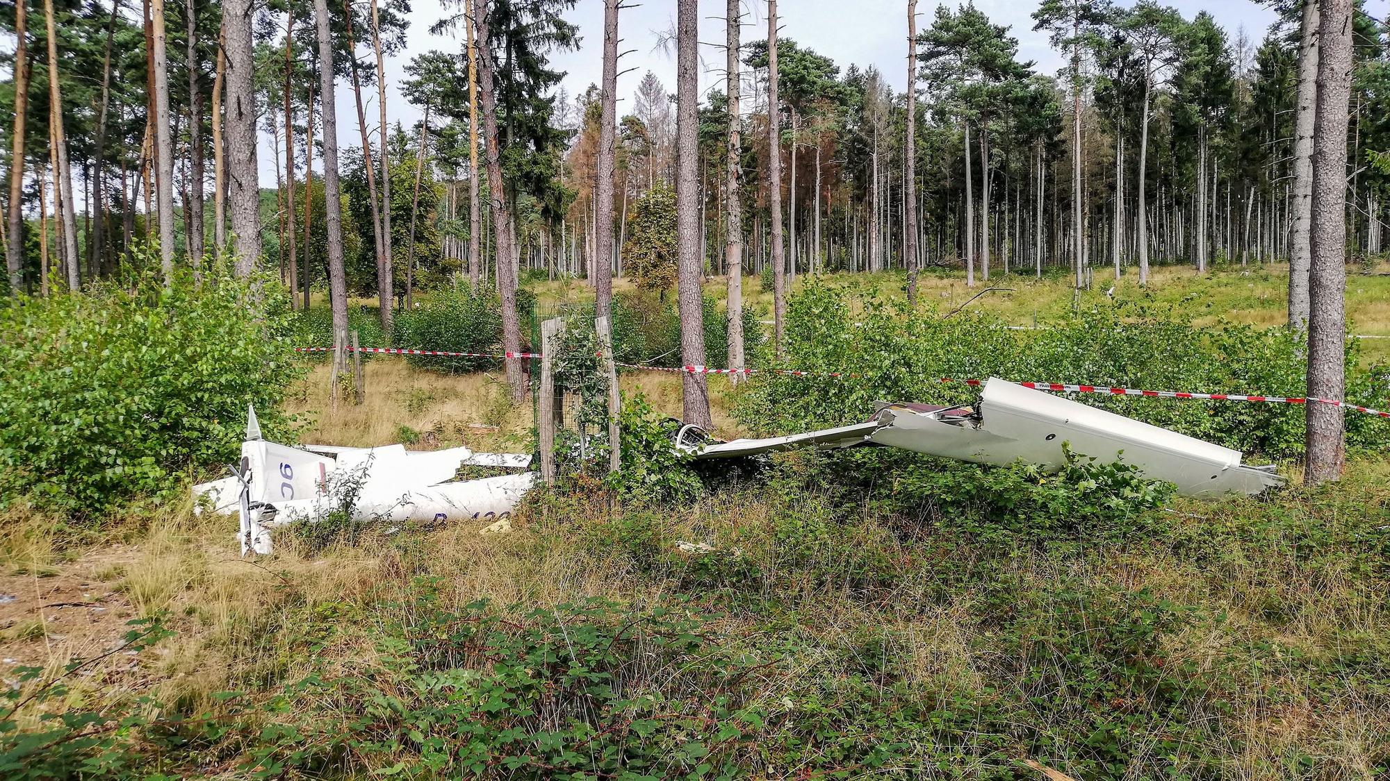 Der Segelflieger war nahe eines Flugplatz in Lippe abgestürzt. Der Pilot wurde bei dem Absturz getötet.