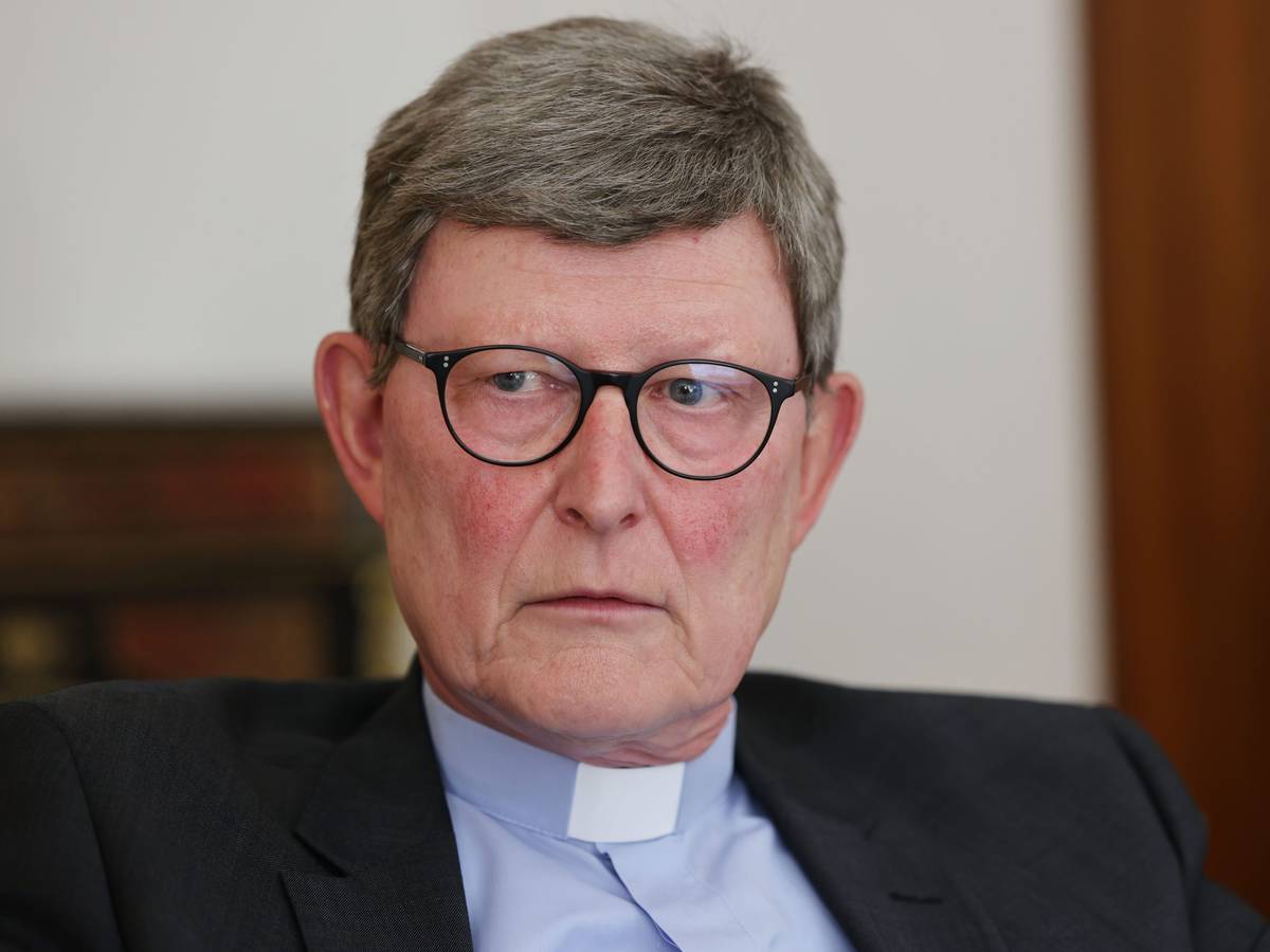 Kardinal Rainer Maria Woelki mit ernster Miene.