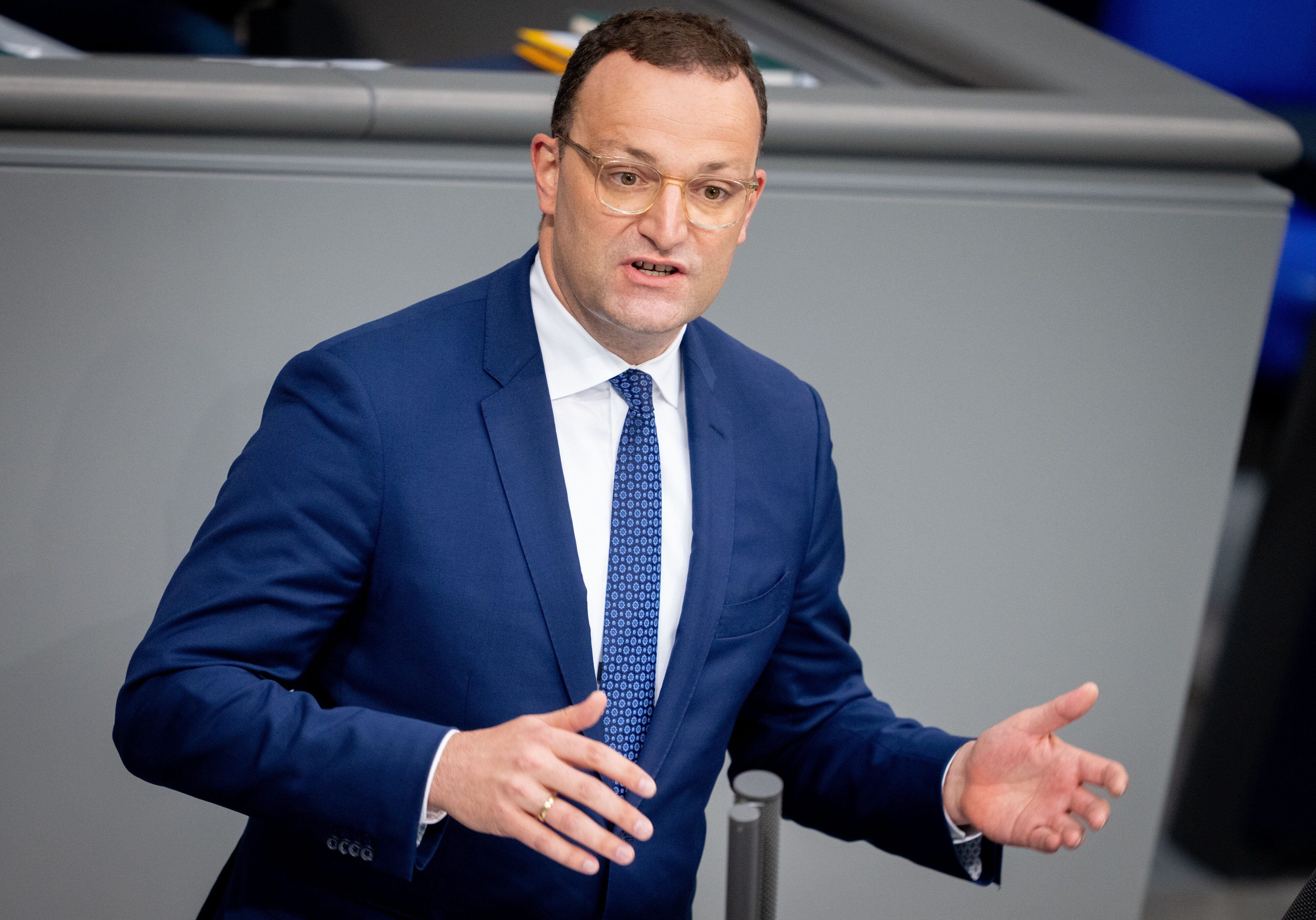 Jens Spahn (hier am 25.8.2021 im Bundestag) hat die Pläne des Gesundheitsministeriums vorgestellt.