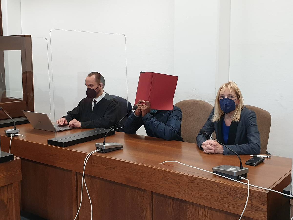 Mutmaßlicher Vergewaltiger Richard L. (39) vor Kölner Landgericht.