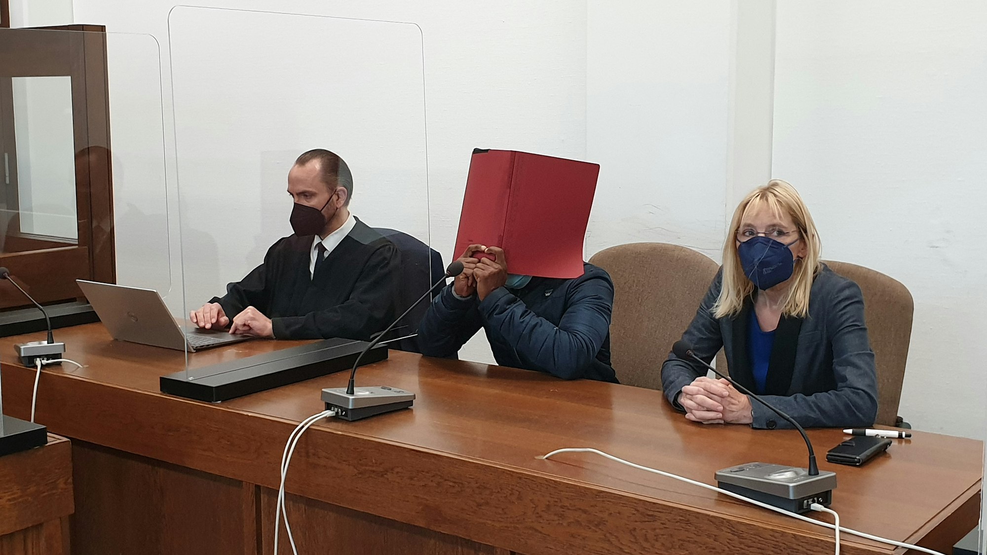 Mutmaßlicher Vergewaltiger Richard L. (39) vor Kölner Landgericht.