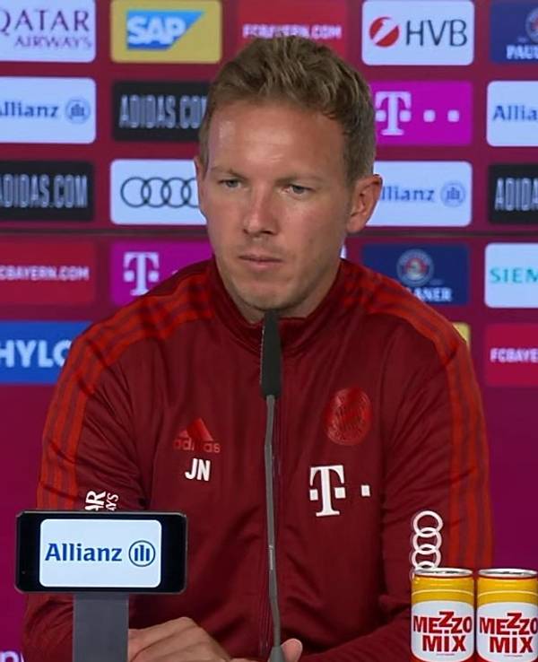Bayern Münchens Trainer Julian Nagelsmann bei der Pressekonferenz.