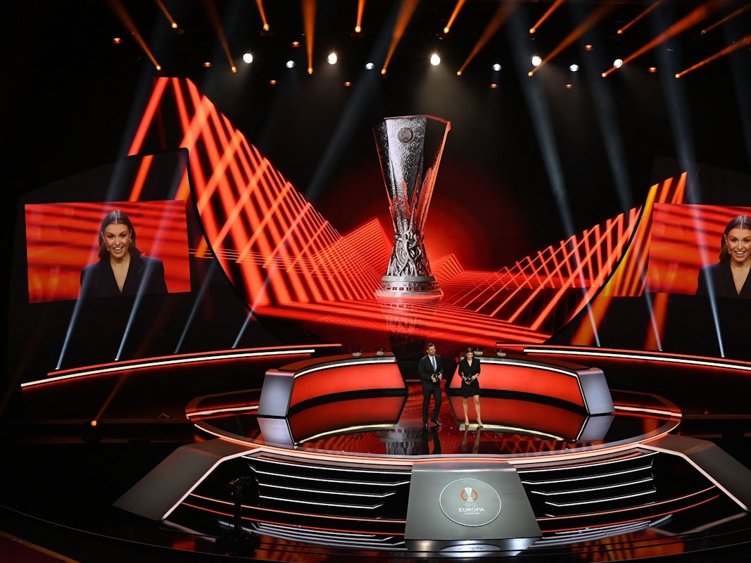 Laura Wontorra und Pedro Pinto moderieren die Auslosung zur Gruppenphase der Europa League.