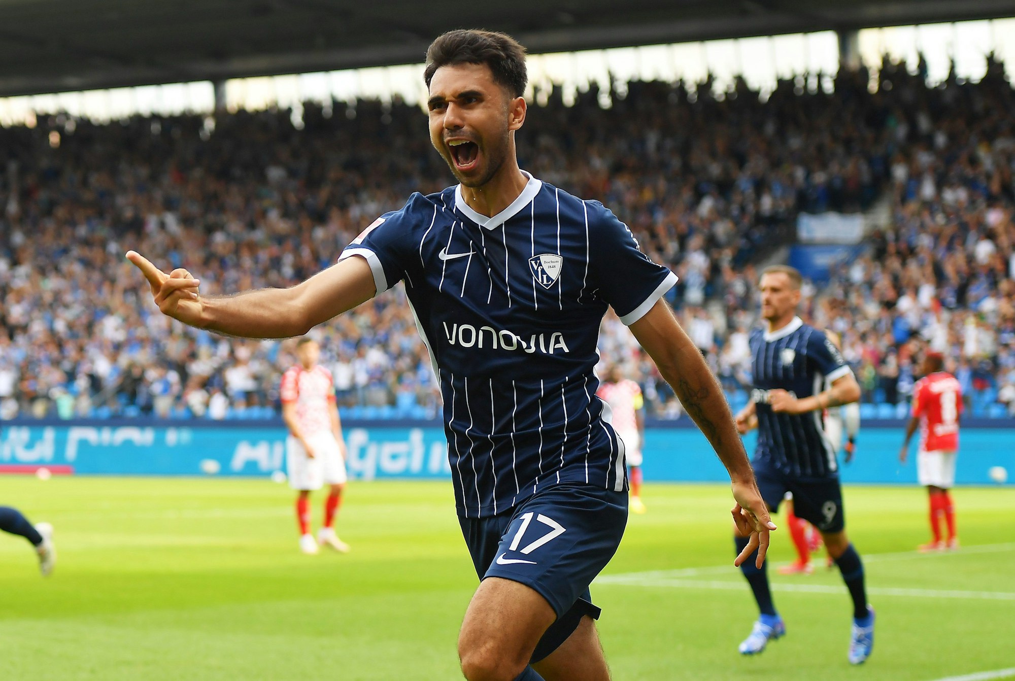 Gerrit Holtmann jubelt nach seinem Torerfolg.