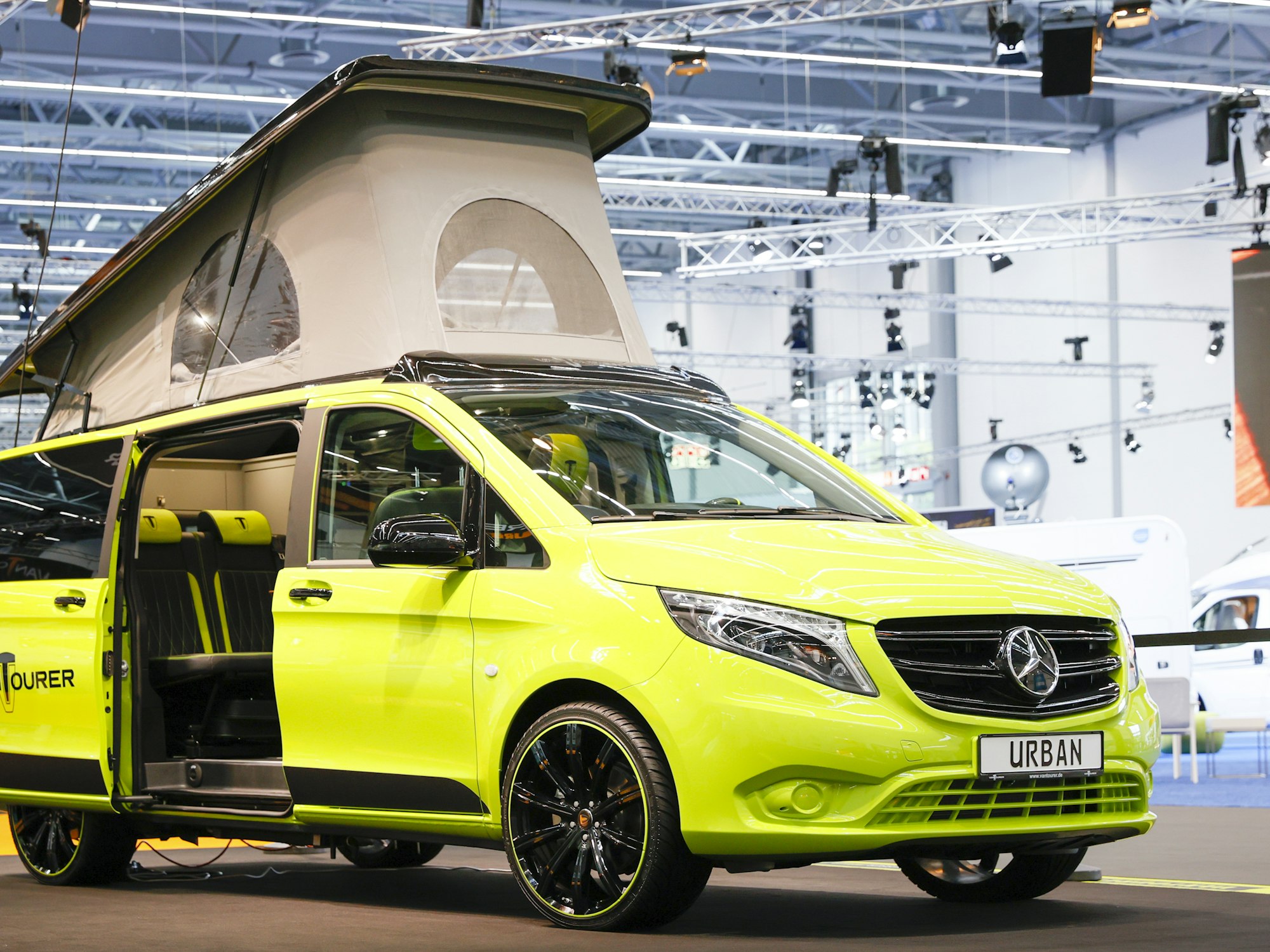 Der VANTourer Urban kann auch als Home Office genutzt werden. Ganz günstig ist das Modell aber nicht.