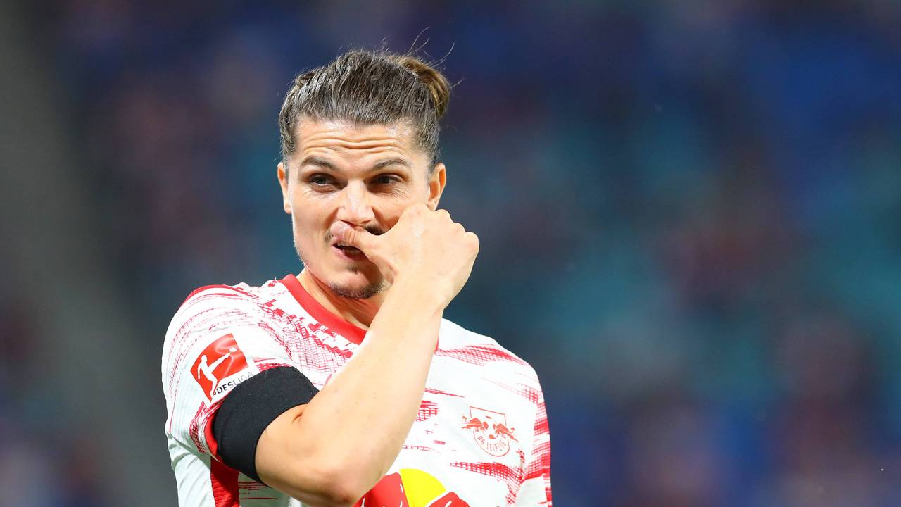 Marcel Sabitzer von RB Leipzig schaut nachdenklich beim Spiel gegen Stuttgart.