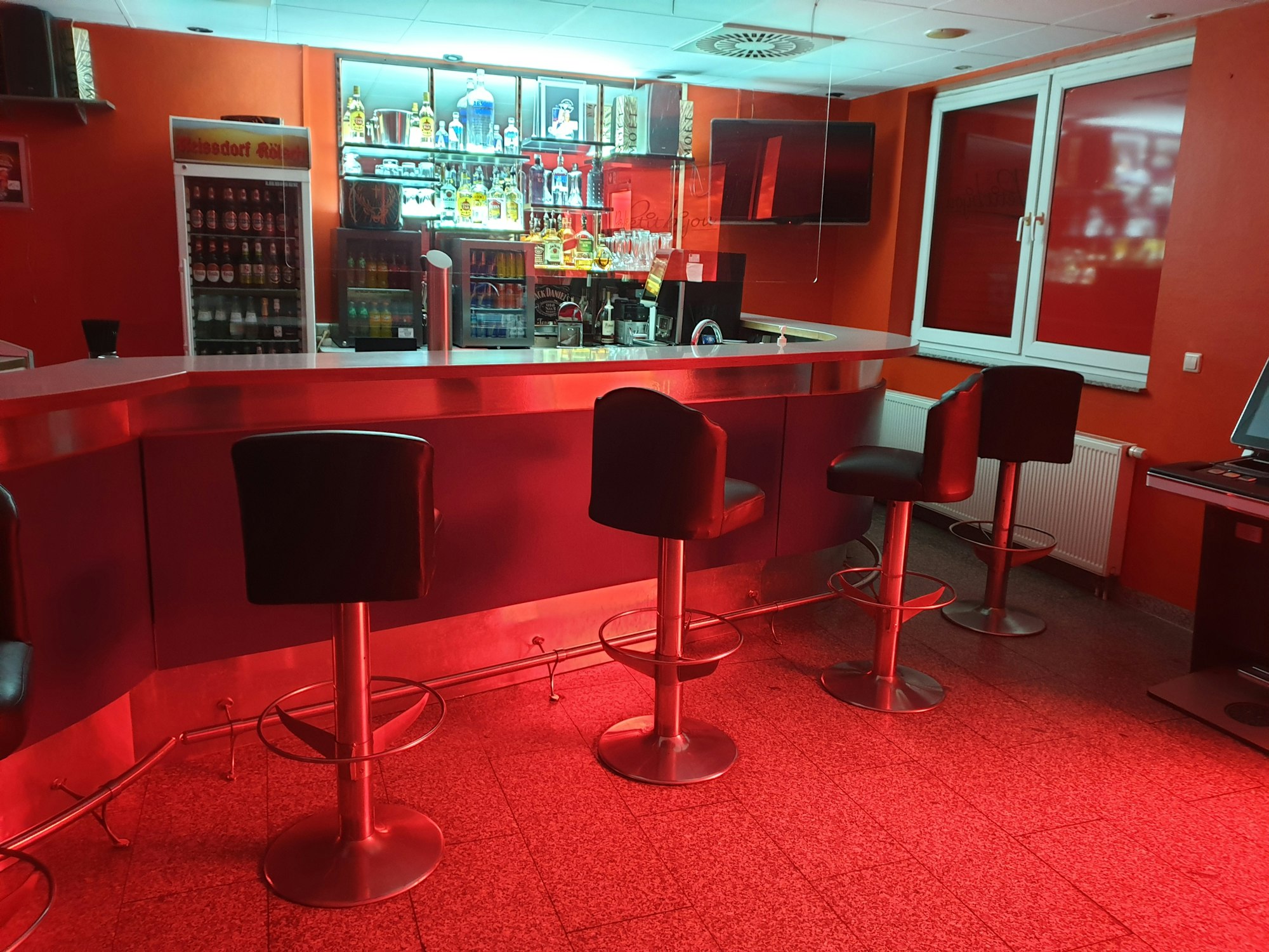 Die Bar im „Das Bordell Eros Center Köln“ in der Hornstraße.