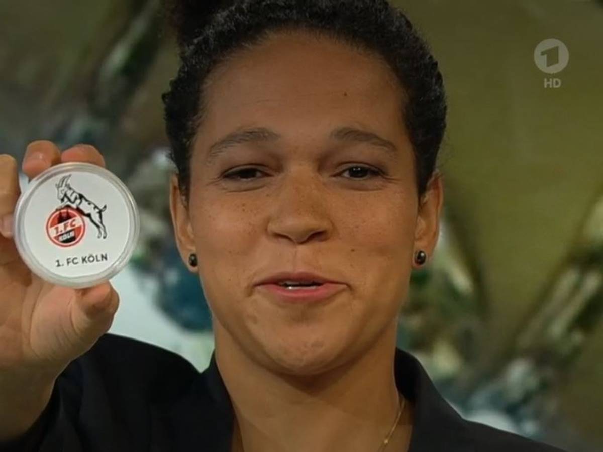 Die Pokalauslosung in der Sportschau wurde unter anderem von Celia Sasic vorgenommen.