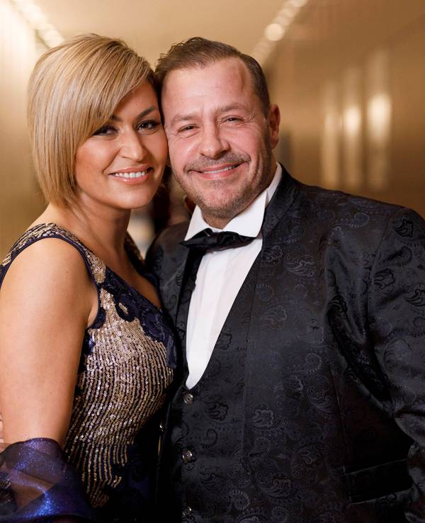 Willi Herren mit Ehefrau Jasmin Jennewein bei der 13. Dorint Charity Sports Night 2019 im Dorint Hotel an der Messe in Deutz.