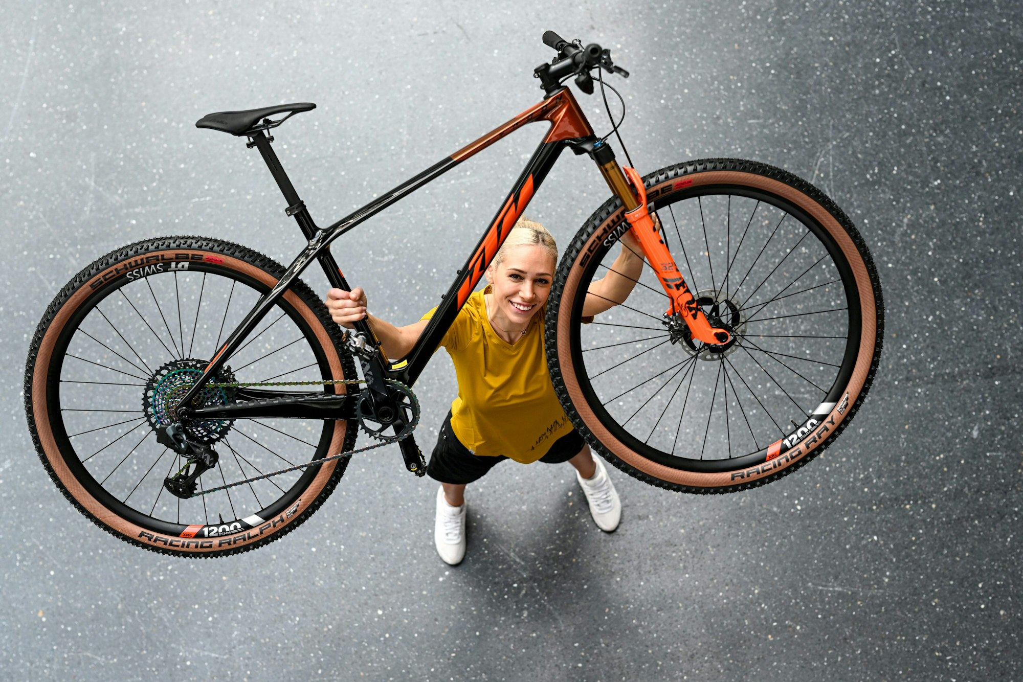 Super leicht – nur 920 Gramm wiegt der Rahmen – das Myroon Exonic Mountainbike von KTM.