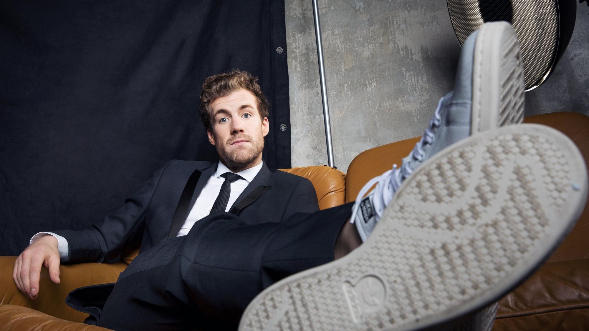 Luke Mockridge ist schon länger erfolgreich für Sat.1 unterwegs, moderierte 2020 etwa „Luke, allein zuhaus“. Knapp eine Woche, nachdem sich Moderator Luke Mockridge zu den Sex-Vorwürfen äußerte, macht der Sender nun eine neue Show mit dem Comedian bekannt. Los geht es 2022.
