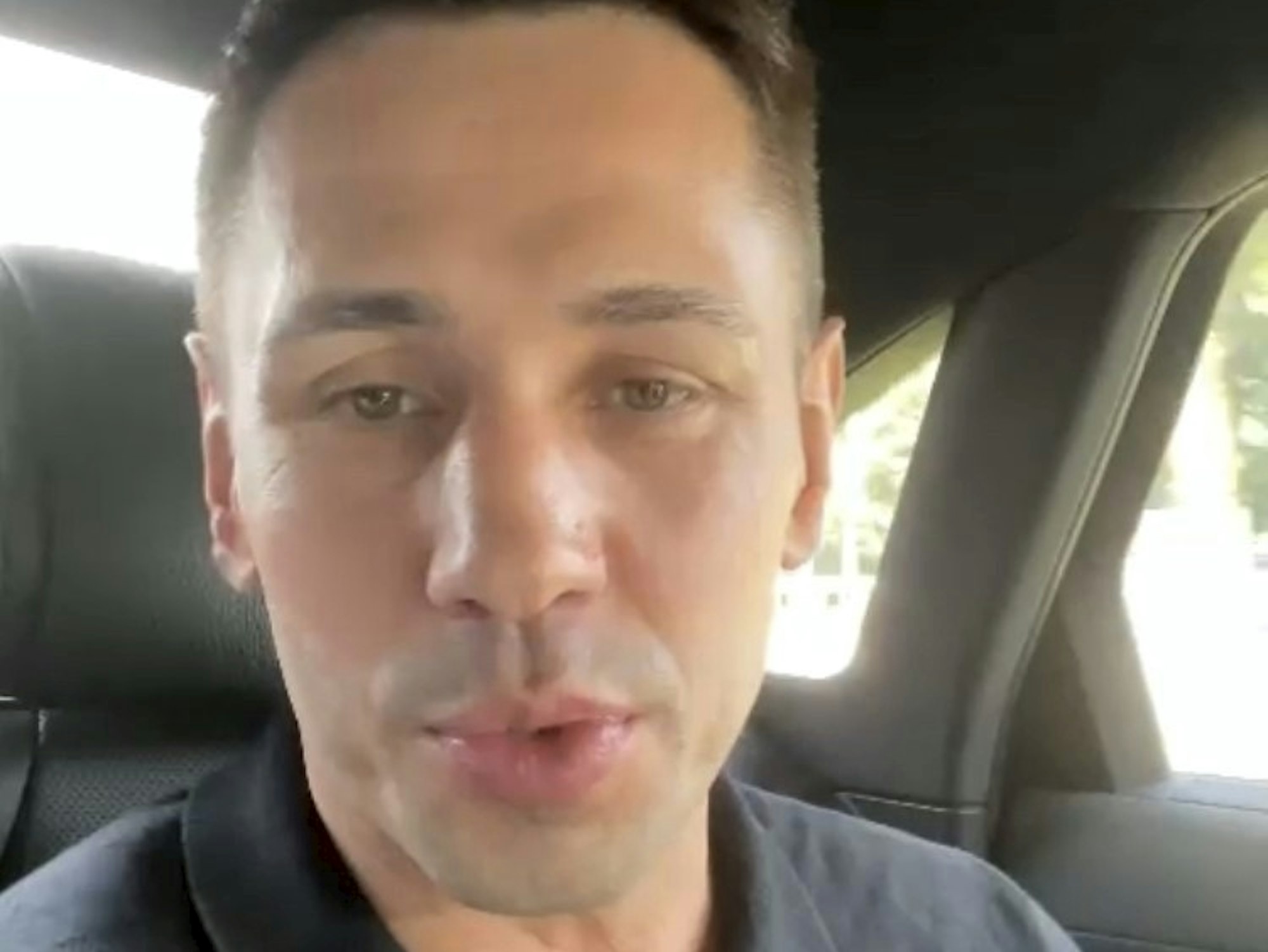 Felix Sturm dankte Adriano mit einer Videobotschaft für das Lied.