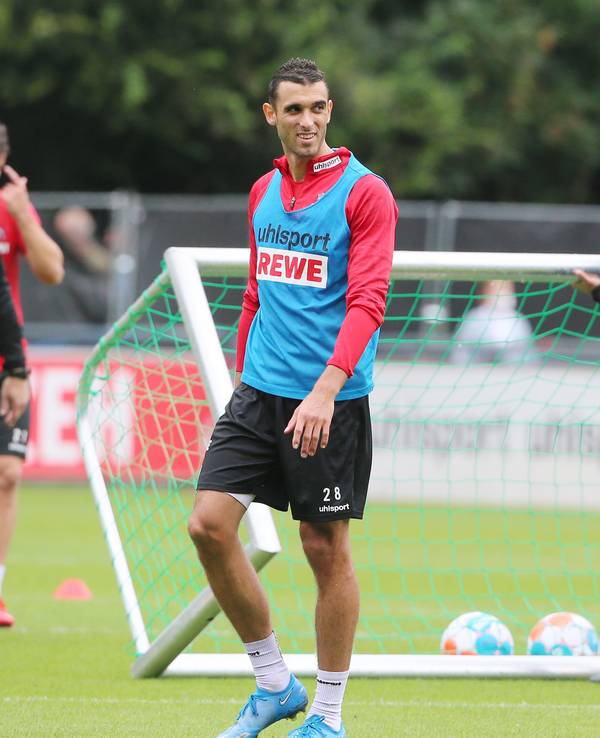 Ellyes Skhiri (1. FC Köln) beim Training.