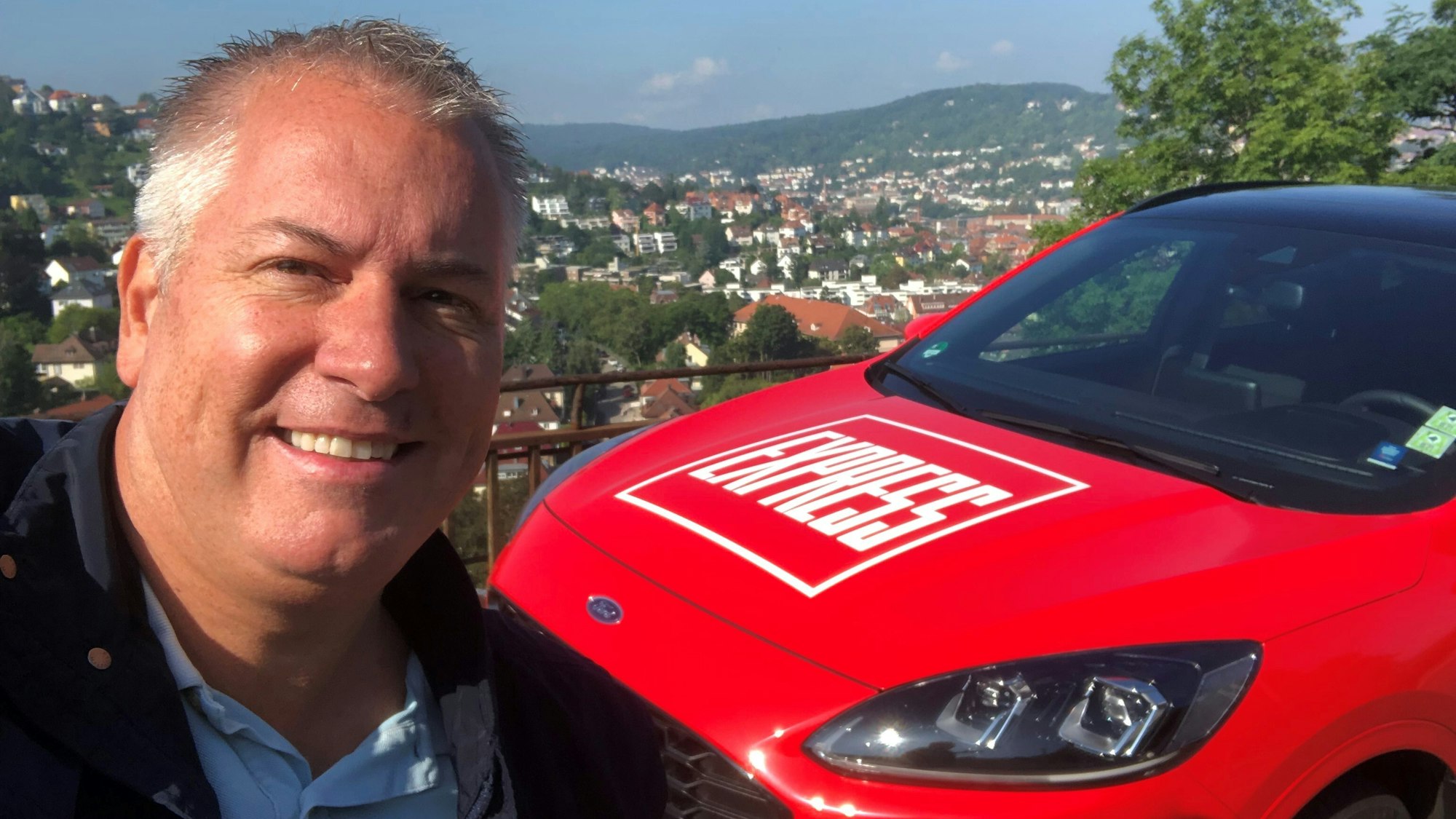 Marcel Schwamborn mit dem EXPRESS-Auto in Stuttgart.