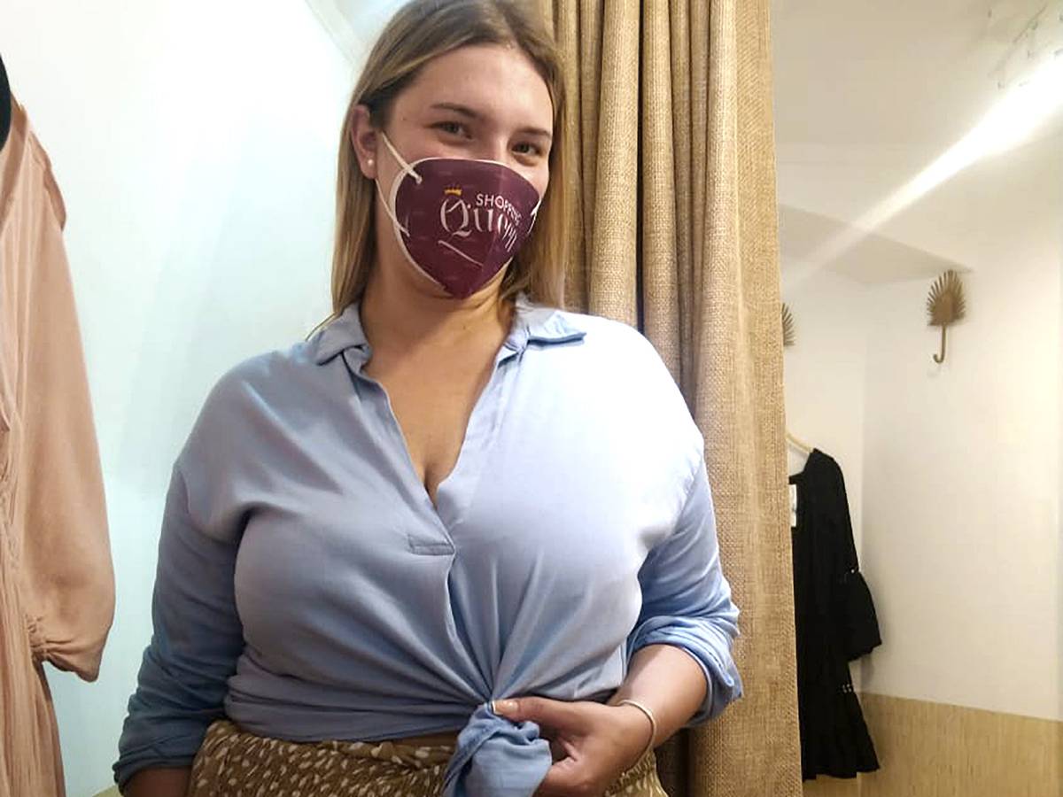 Danni Büchners Tochter Joelina Karabas bei „Shopping Queen“ auf Mallorca.
