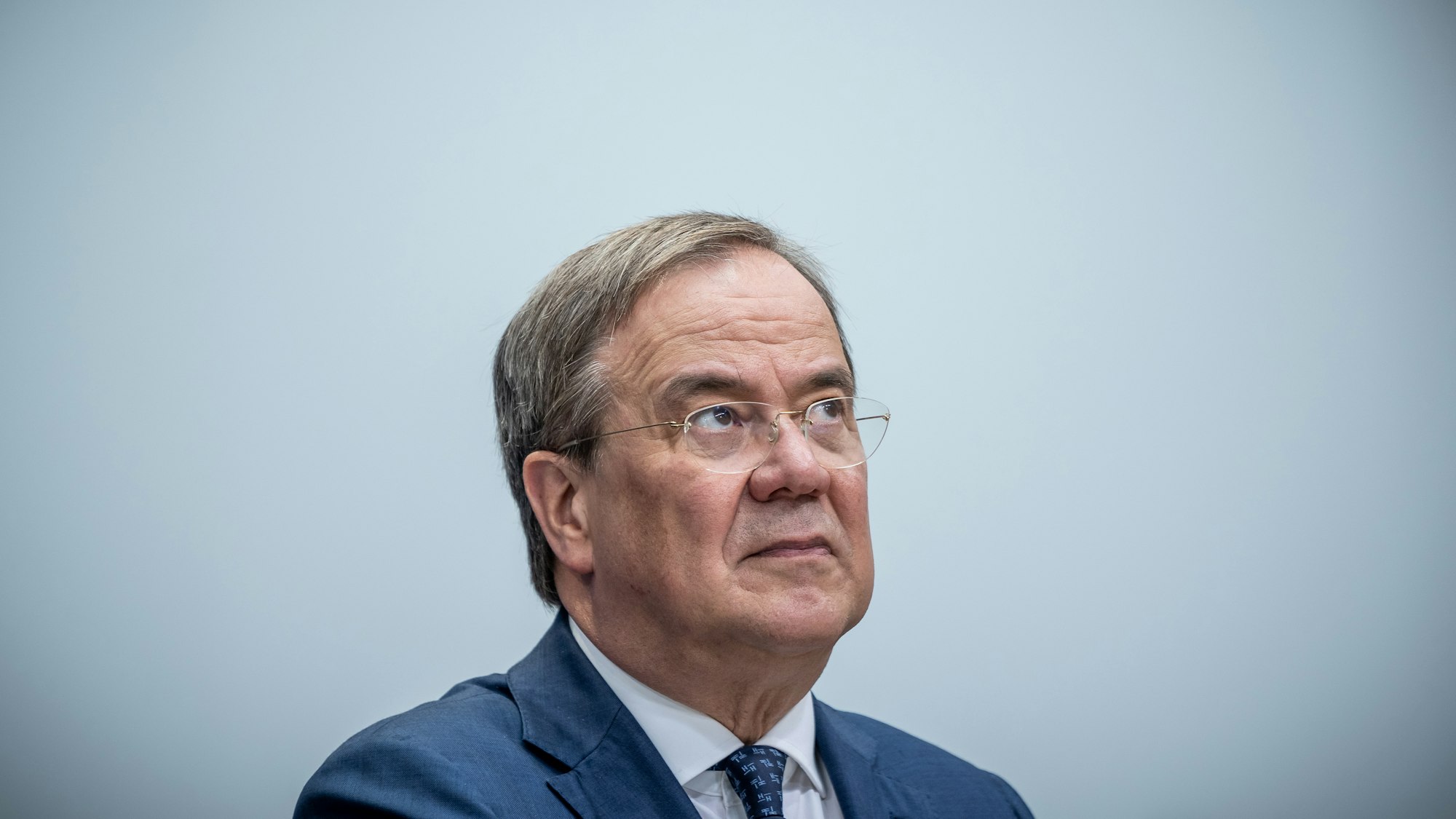 Armin Laschet, Unions-Kanzlerkandidat, CDU-Bundesvorsitzender und Ministerpräsident von Nordrhein-Westfalen, nimmt Ende August an einer Pressekonferenz nach der Sitzung des CDU-Präsidiums teil. CDU und CSU geraten in den Umfragen immer tiefer in den Abwärtsstrudel.