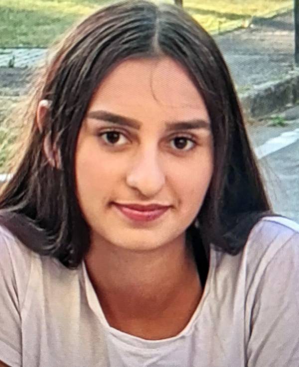 Portraitfoto von Armanda, die vermisst wird.