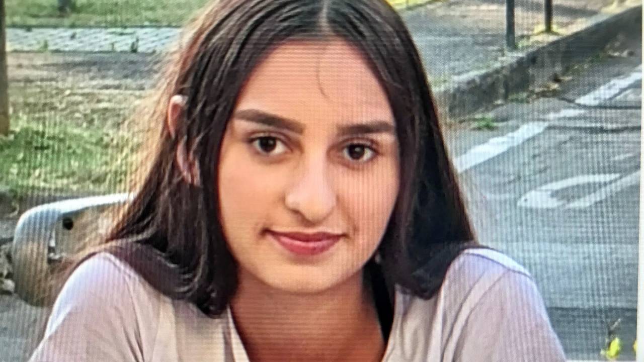 Portraitfoto von Armanda, die vermisst wird.