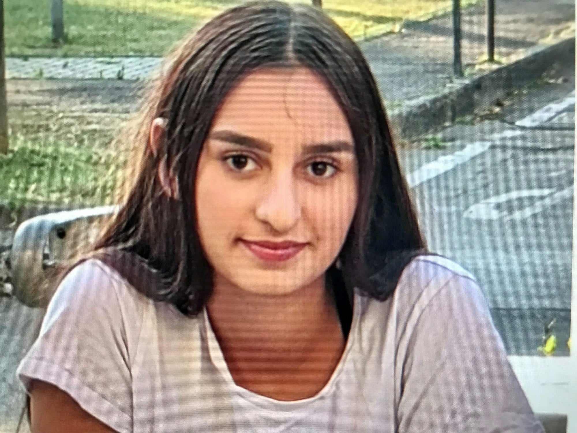 Portraitfoto von Armanda, die vermisst wird.