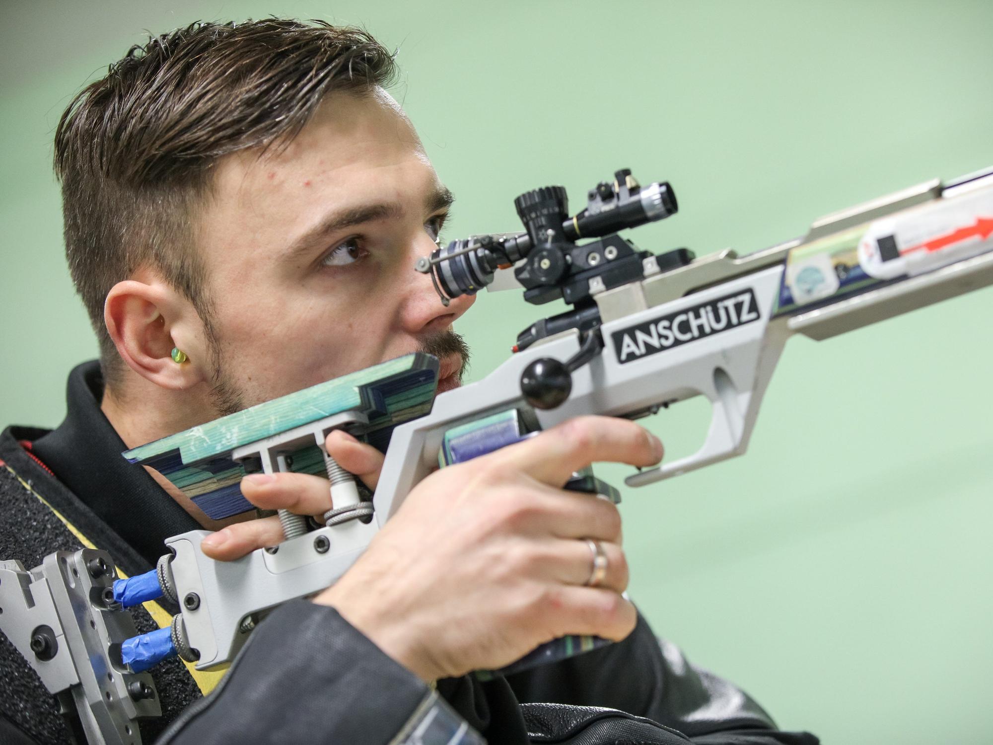Tim Focken beim Schieß-Training