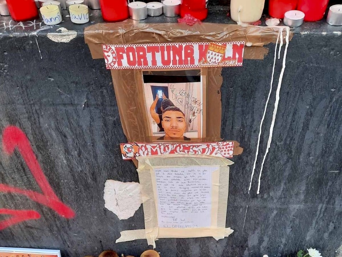 Gedenkstelle für toten Joel auf der Zülpicher Straße in Köln.