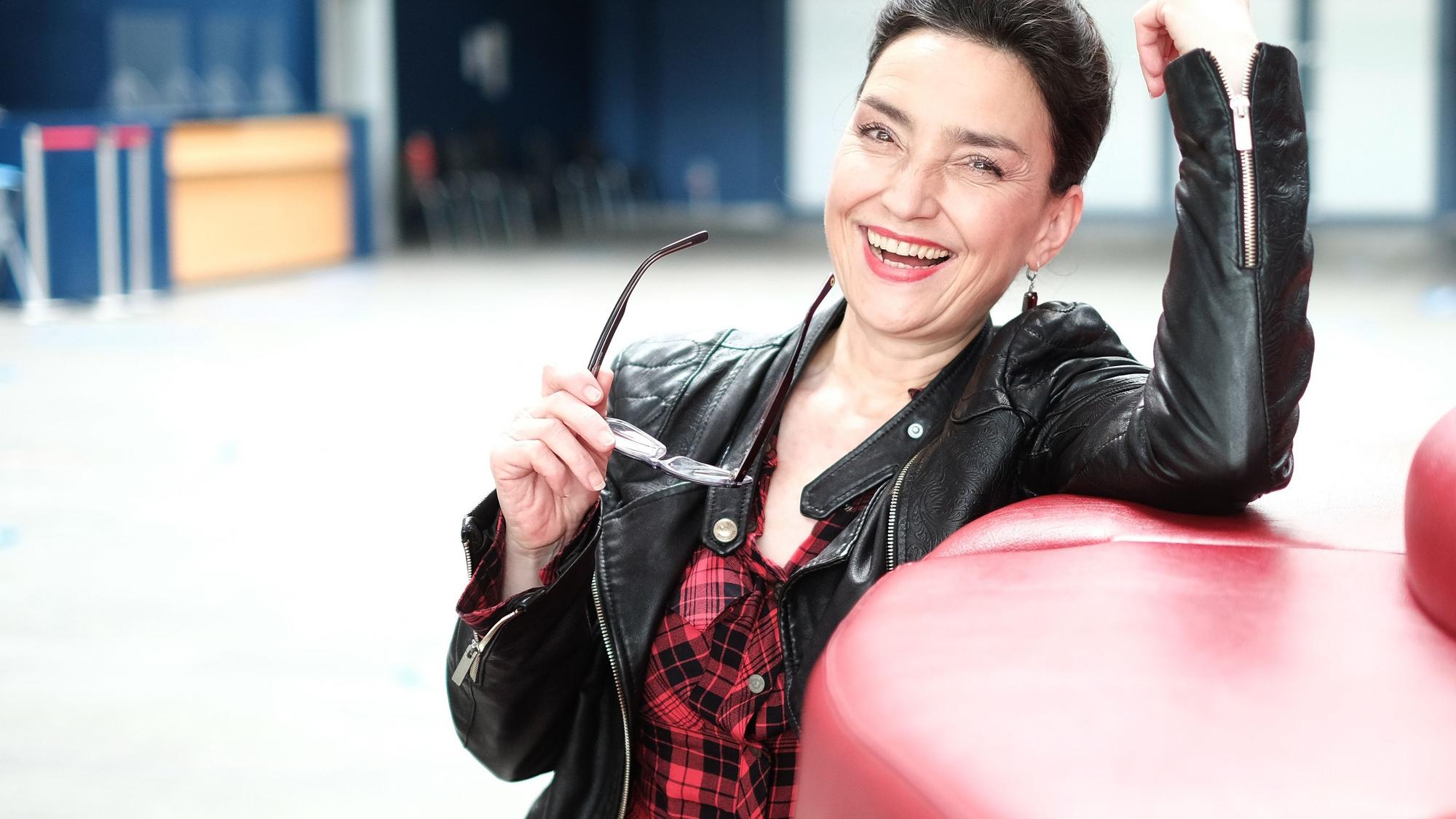 Tatjana Clasing lächelt in die Kamera.