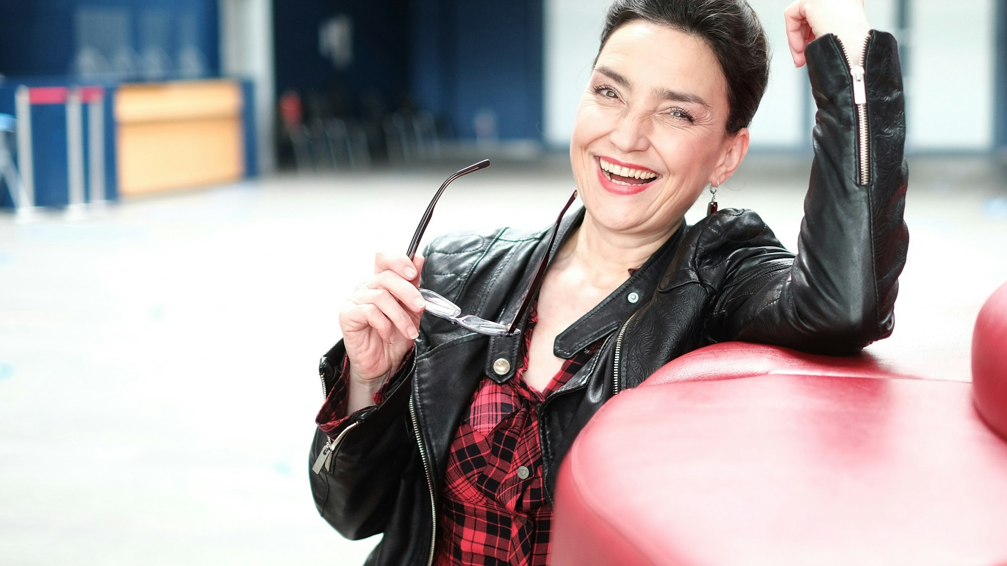 Tatjana Clasing lächelt in die Kamera.