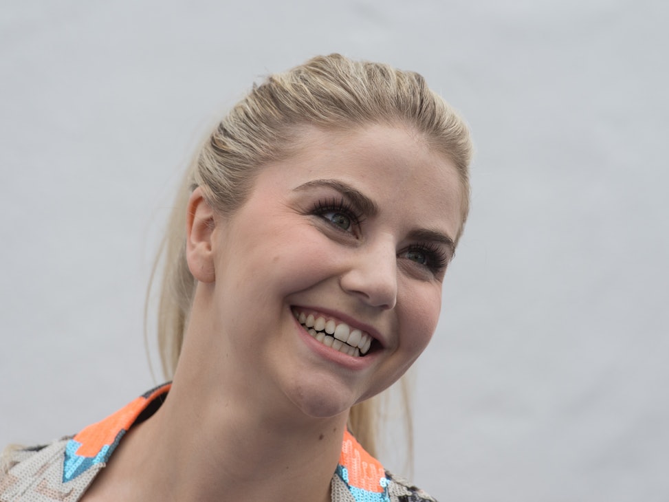 Schlagersängerin Beatrice Egli, hier im Europapark in Rust, hat sich jetzt ganz schön heiß präsentiert.
