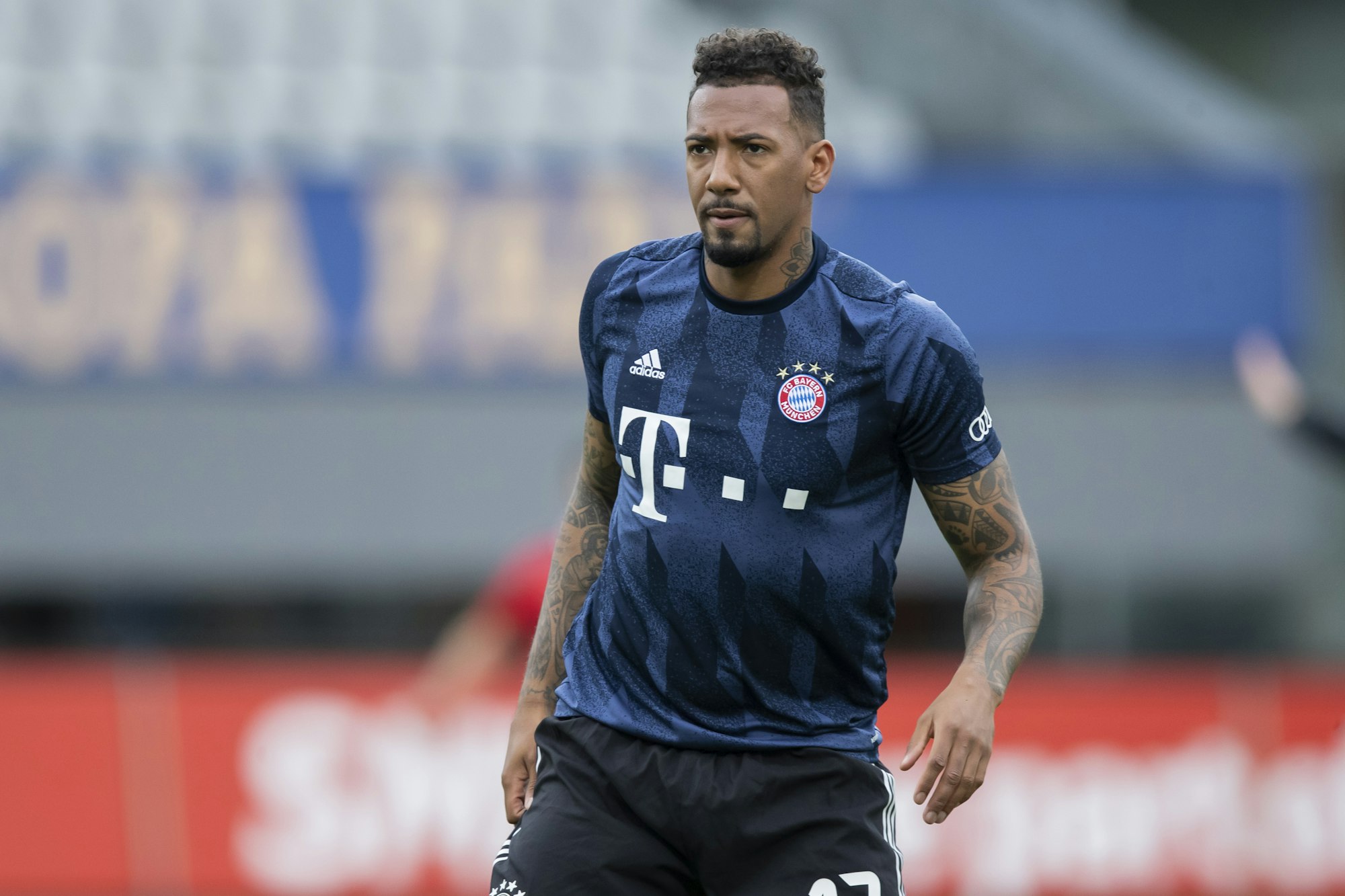 Bayern Münchens Jerome Boateng vor dem Spiel beim SC Freiburg