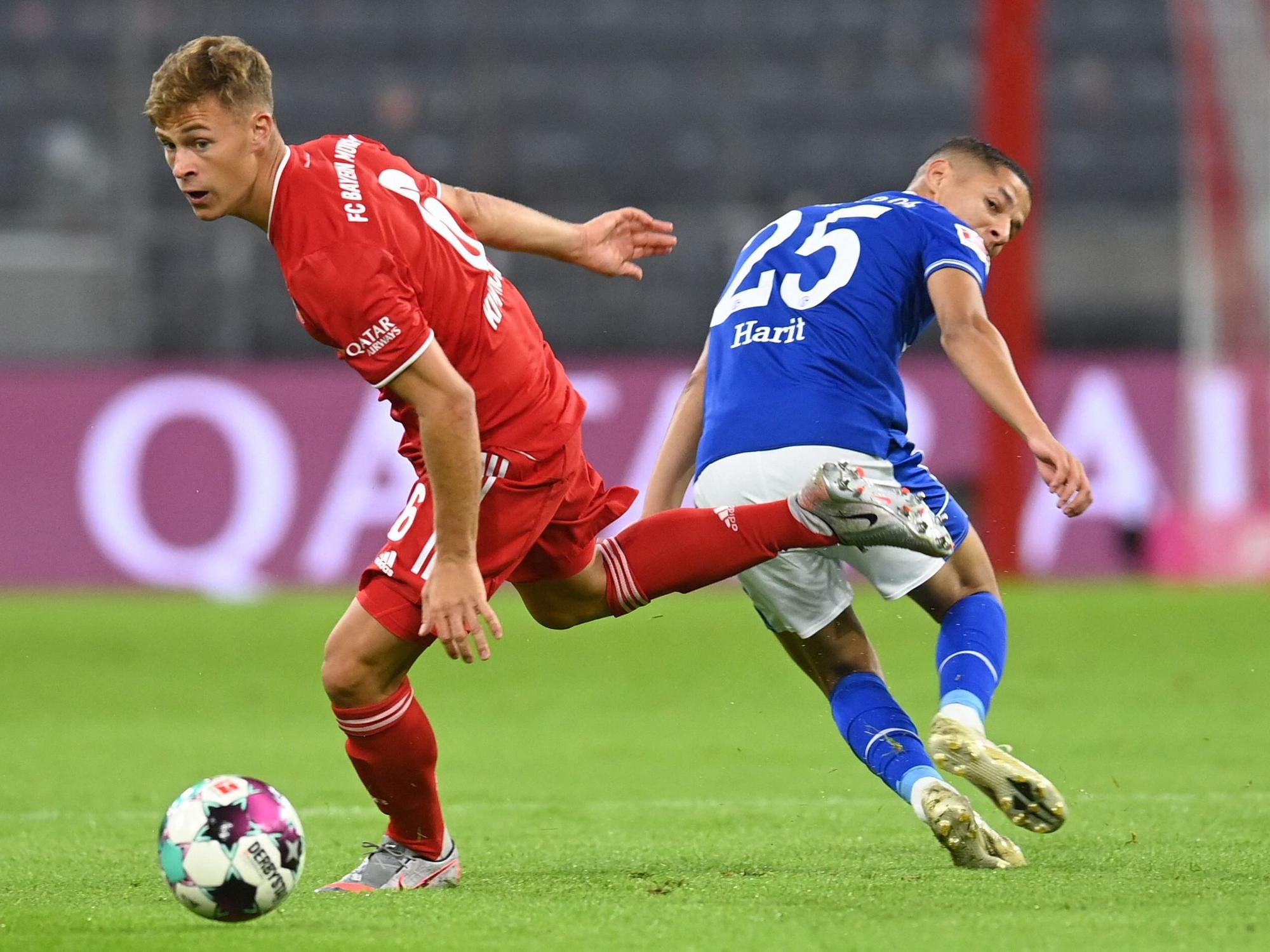 Joshua Kimmich (l) und Schalkes Amine Harit in Aktion.