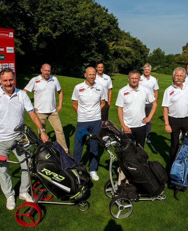 FC-Fairways Golfturnier für den guten Zweck auf Gut Lärchenhof mit vielen Prominenten.