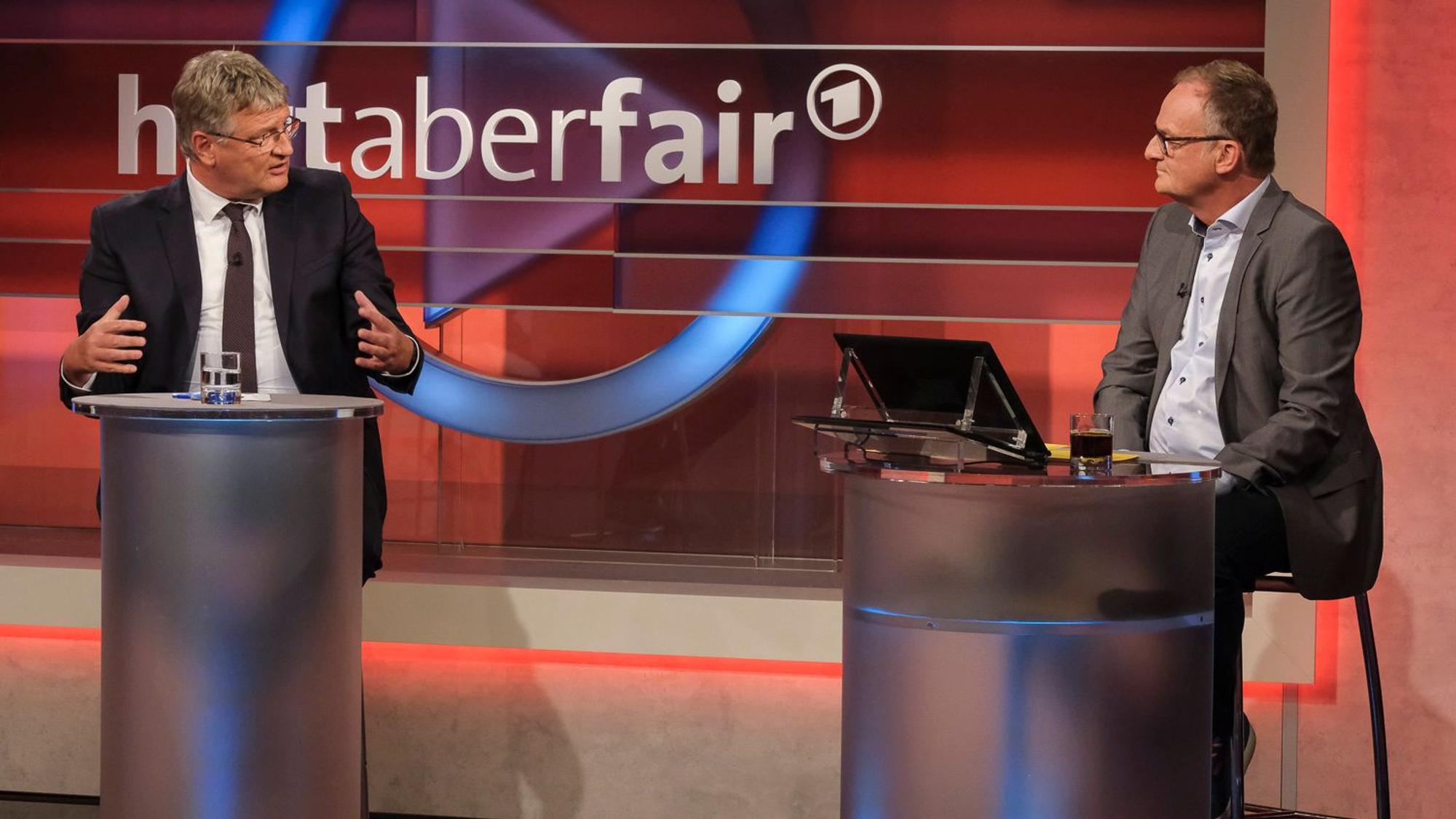 Nach einem Konter von Moderator Frank Plasberg (r.) wurde AfD-Sprecher Jörg Meuthen kleinlaut und musste sogar die eigene Partei kritisieren.
